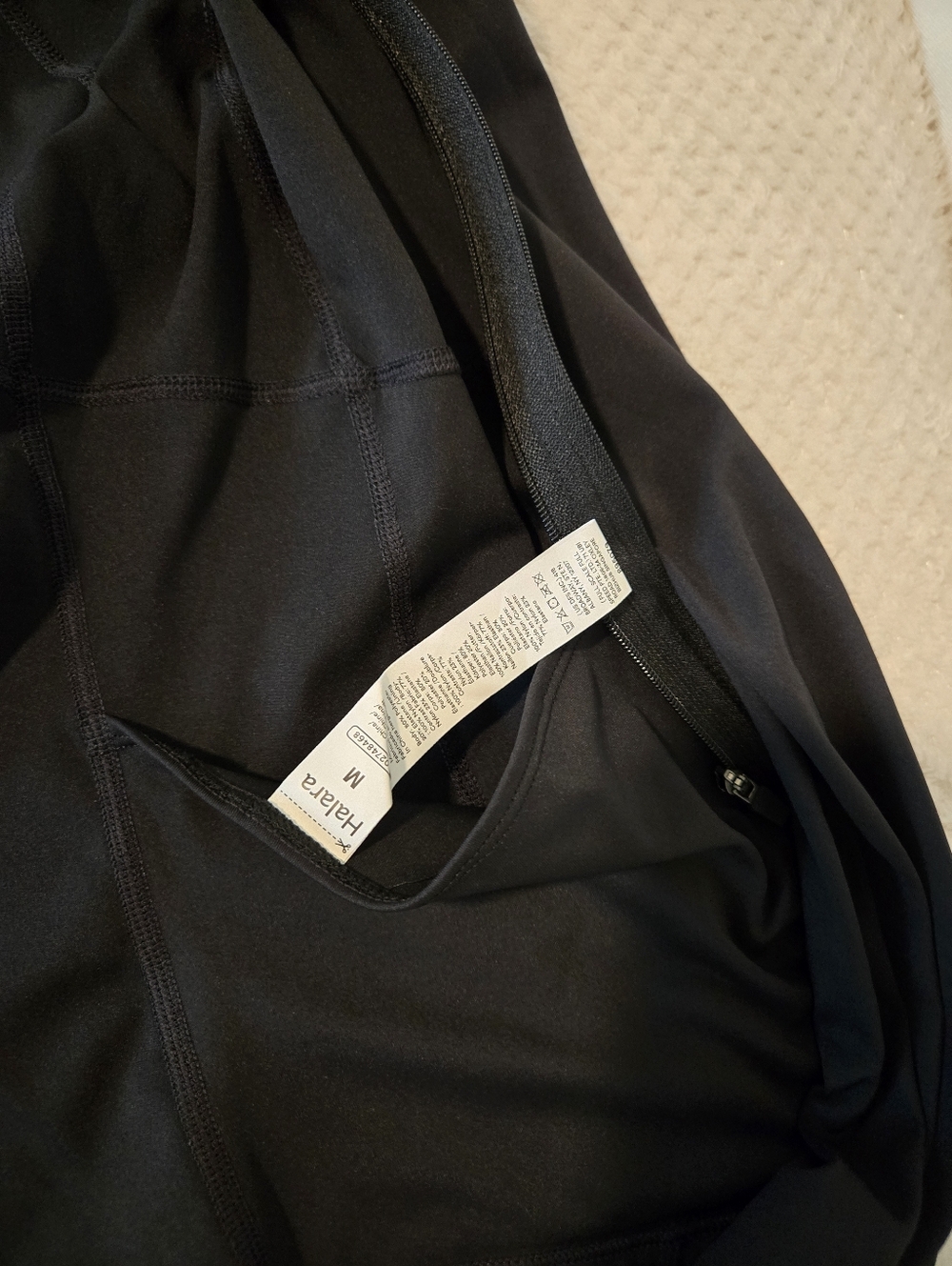 Halara Women’s Black Zip Up Active Jacket Long Sleeve Athletic Top Size Medium - Picture 6 of 6
